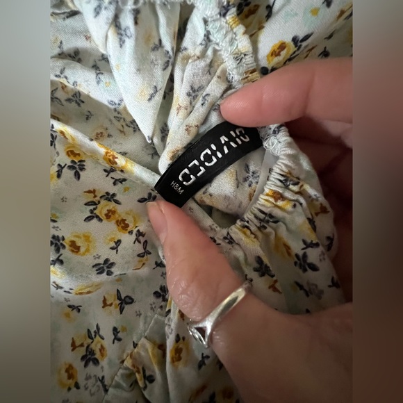 Sundress - Picture 4 of 4